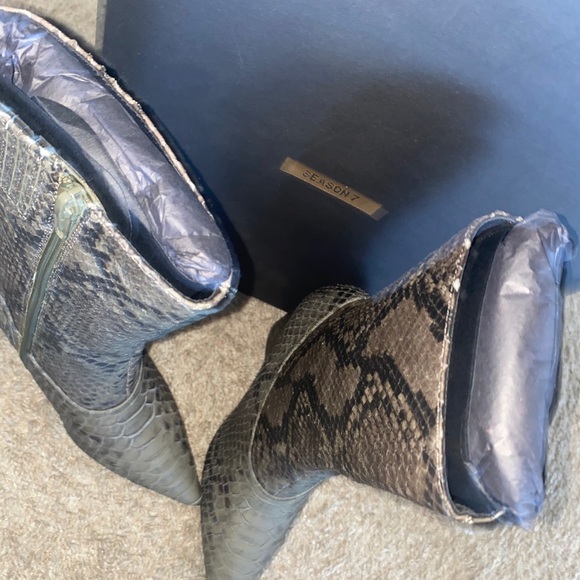 Yeezy season 7 Python boots - Picture 2 of 7